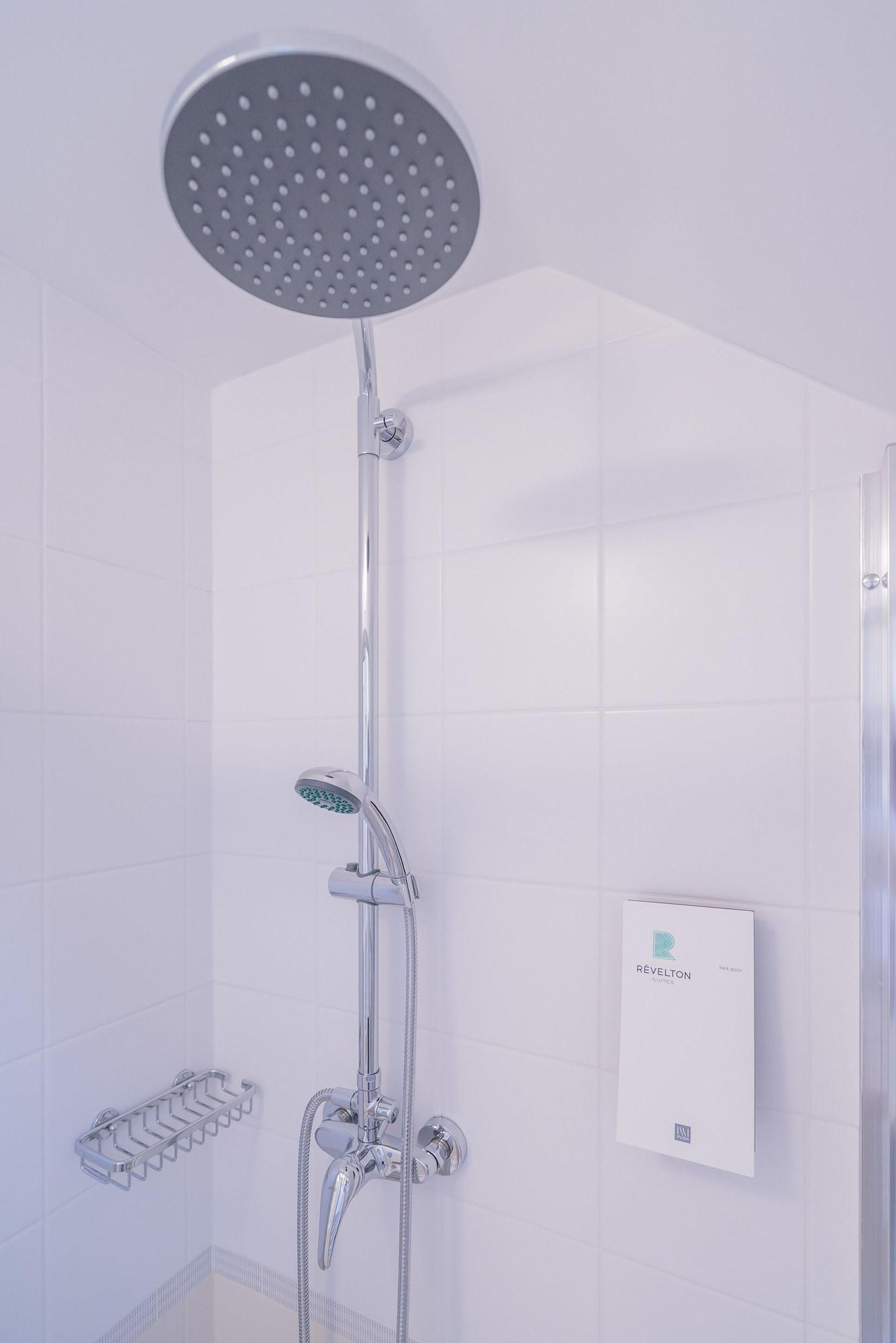 Revelton Suites Karlsbad Exteriör bild