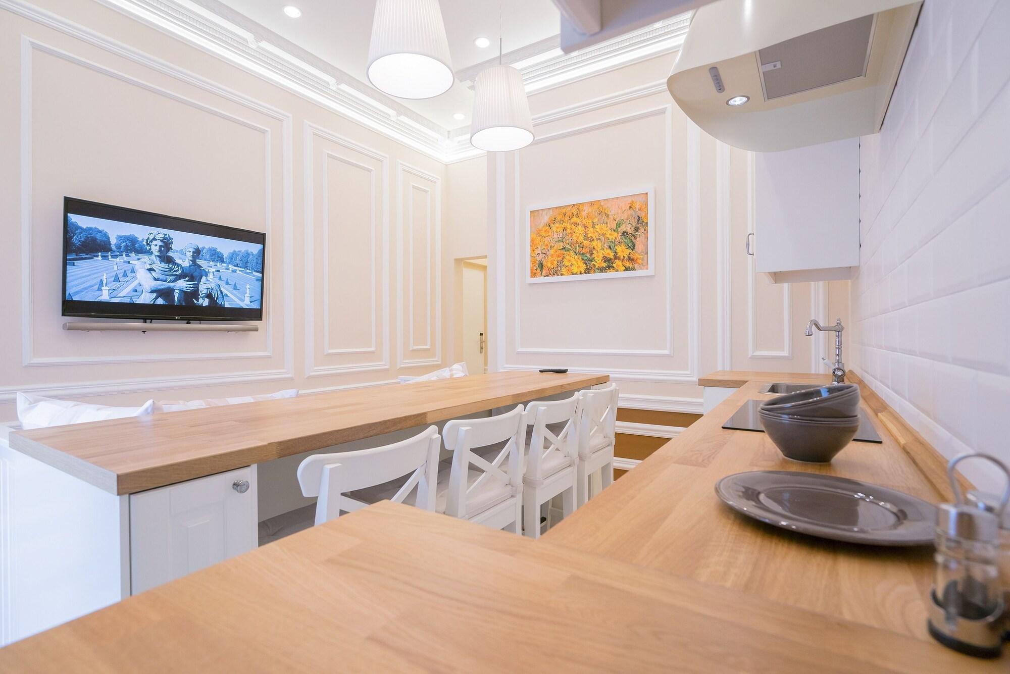 Revelton Suites Karlsbad Exteriör bild