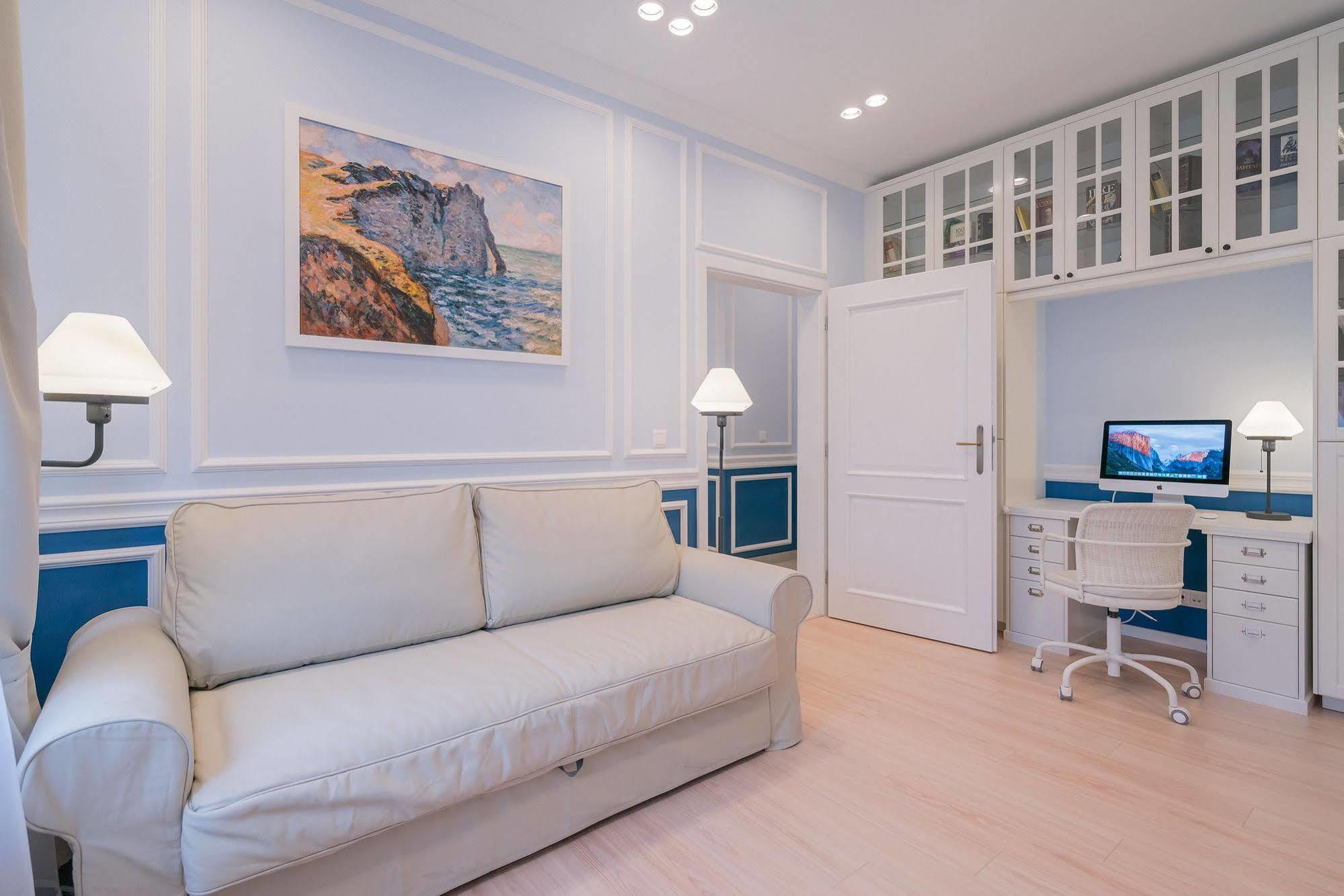 Revelton Suites Karlsbad Exteriör bild